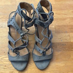 Women’s gray wedge lace heels